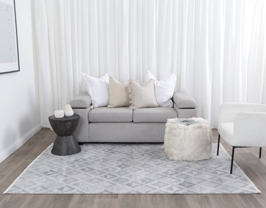 Four Seasons Prague Transitional Rug