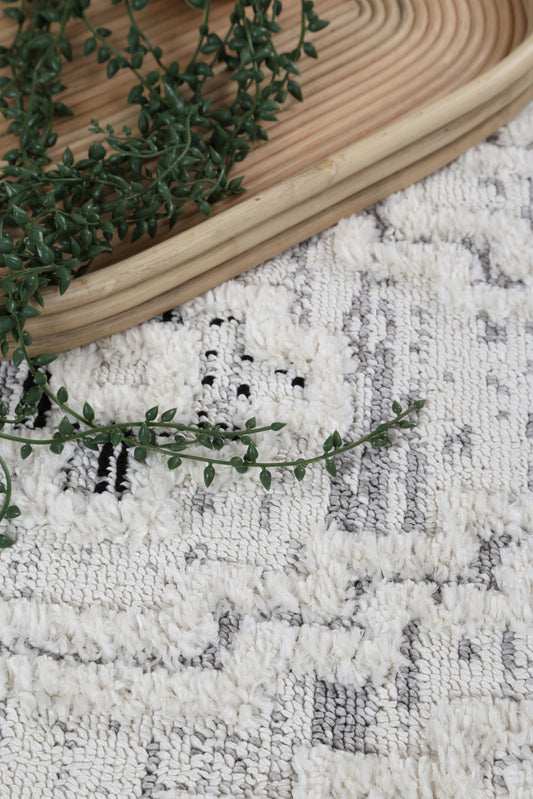 Bilbao Zanzia White Rug